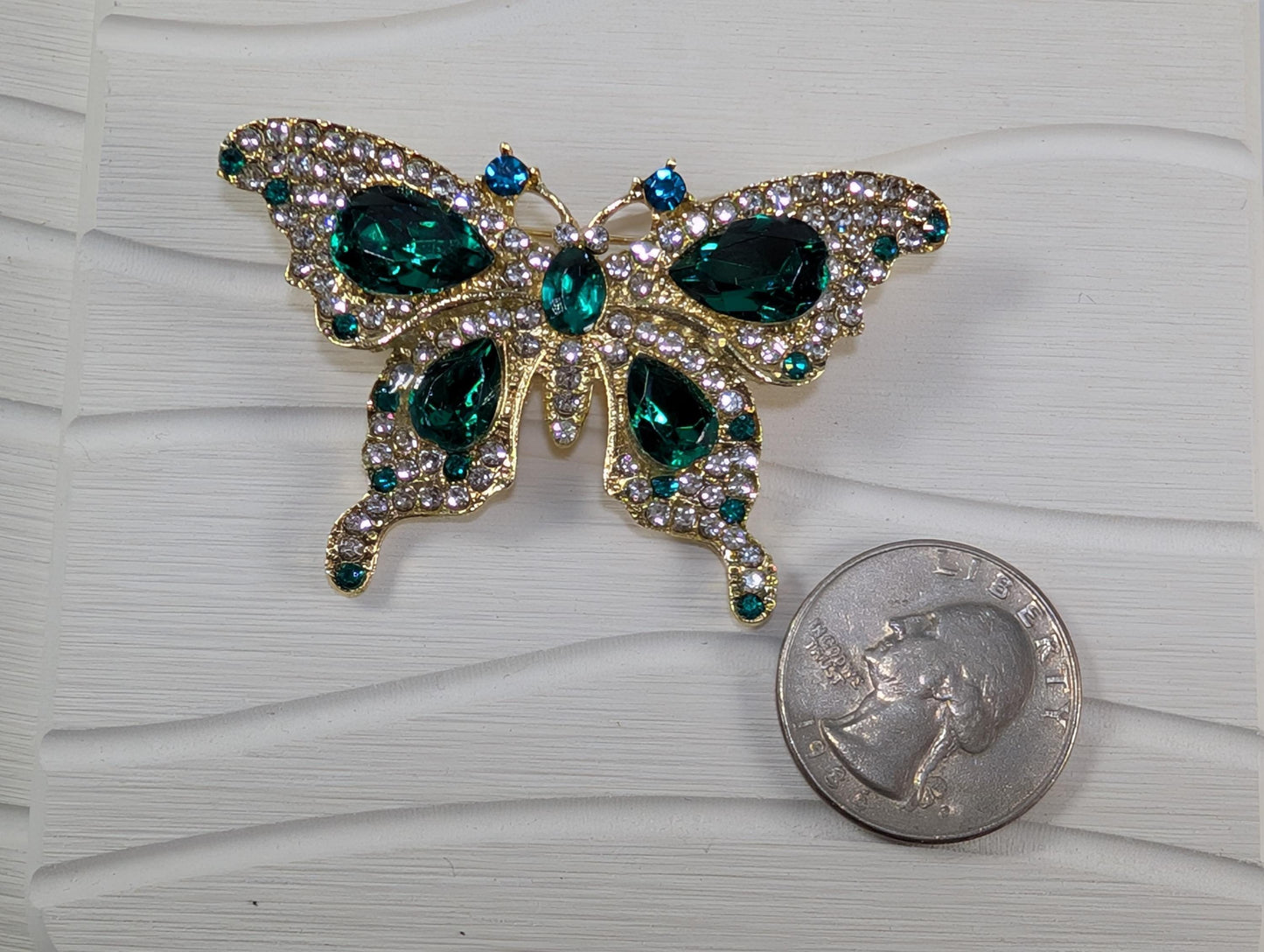 Emerald Rhinestone Brooch – Gold Plated Butterfly Pin With Green Gemstone Accent
