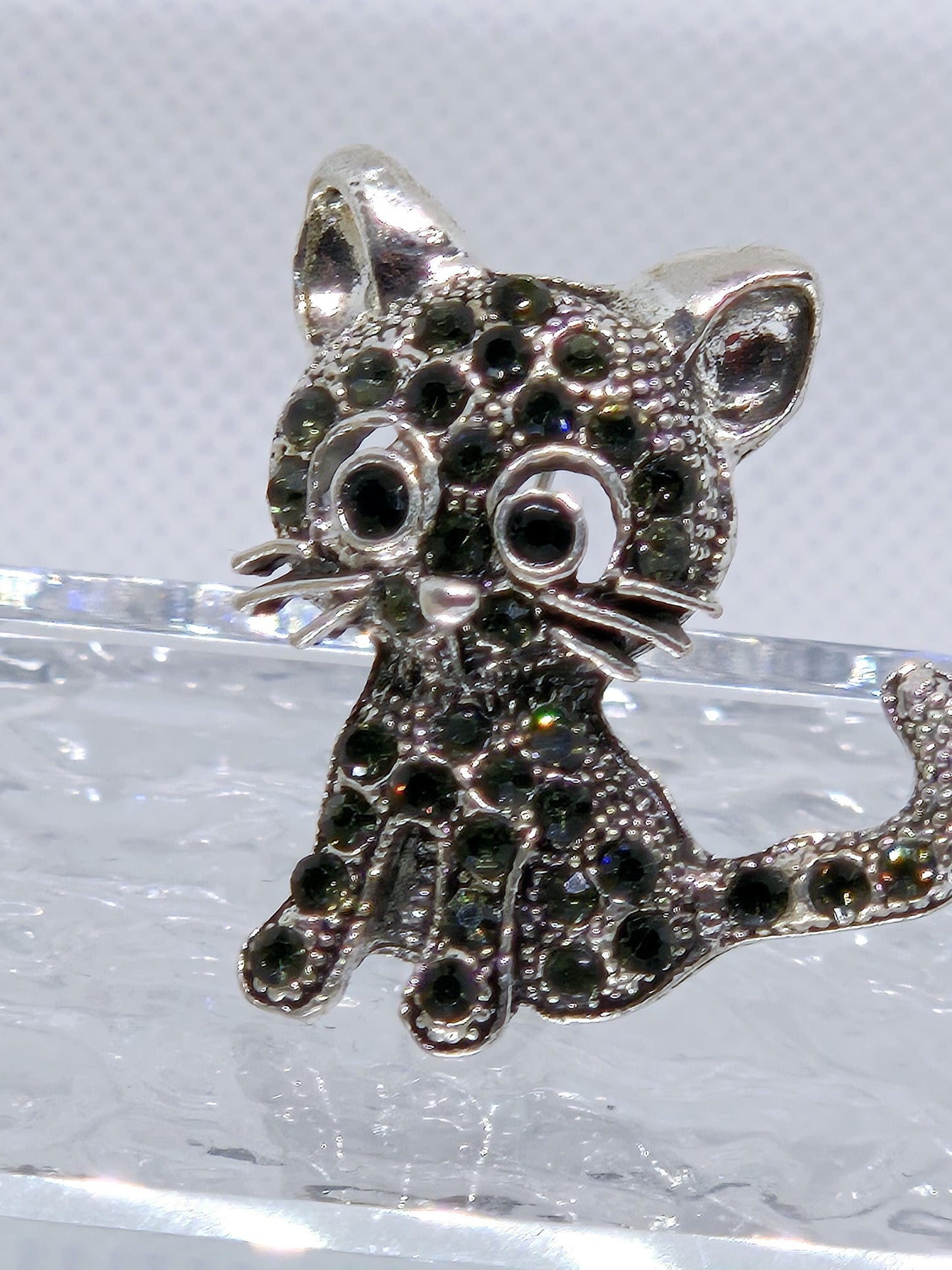 Silver Plated Brooch – Black Rhinestone Cat Pin | Elegant Lightweight Jewelry
