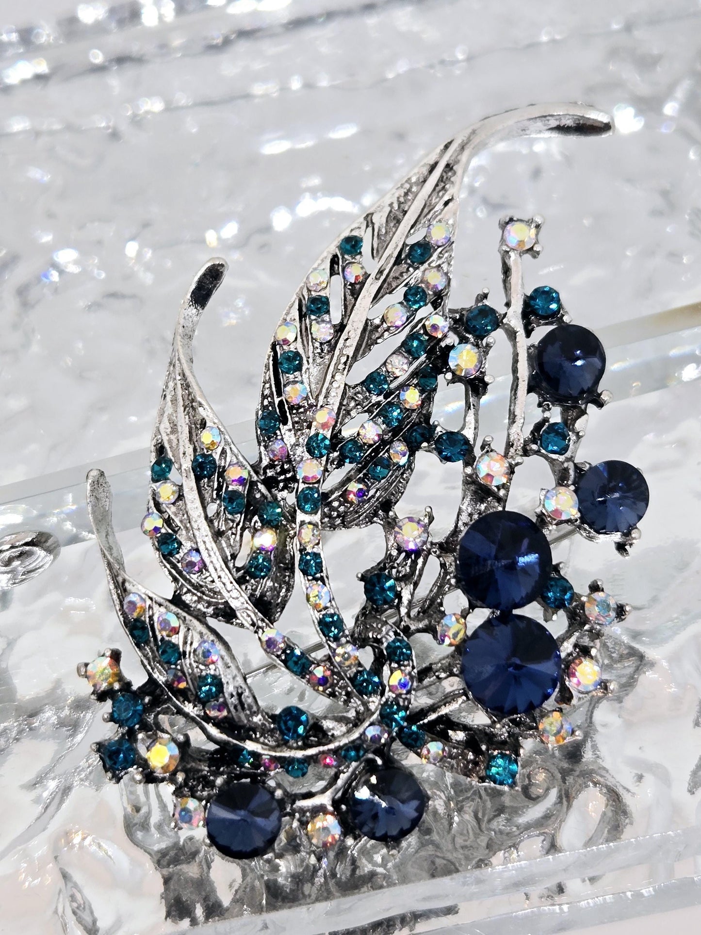 Silver Plated Brooch – Feather Design with Sparkling Sapphire Rhinestones Pin
