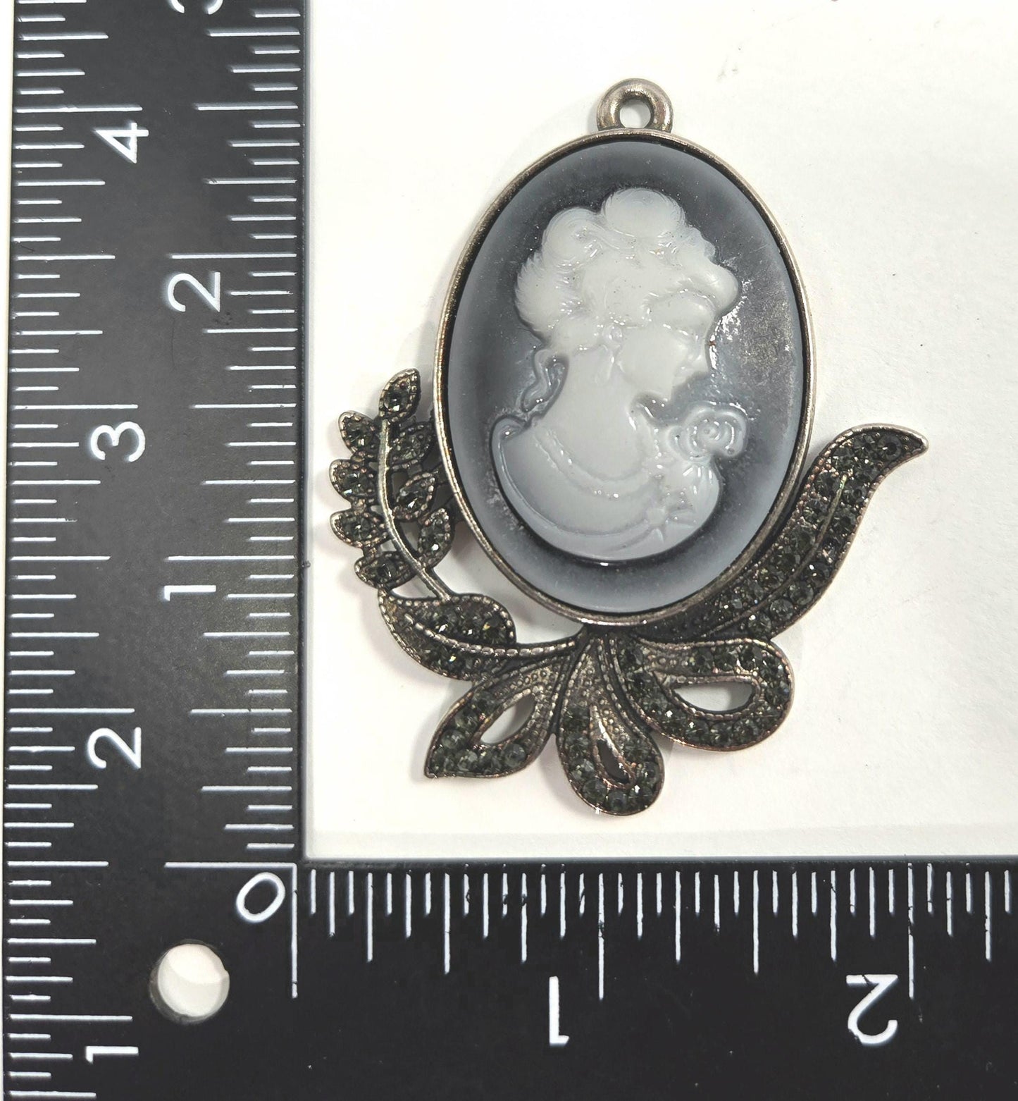 Bronze Cameo Pendant - Vintage Style Rhinestone Necklace | Elegant Bridal Jewelry Gift