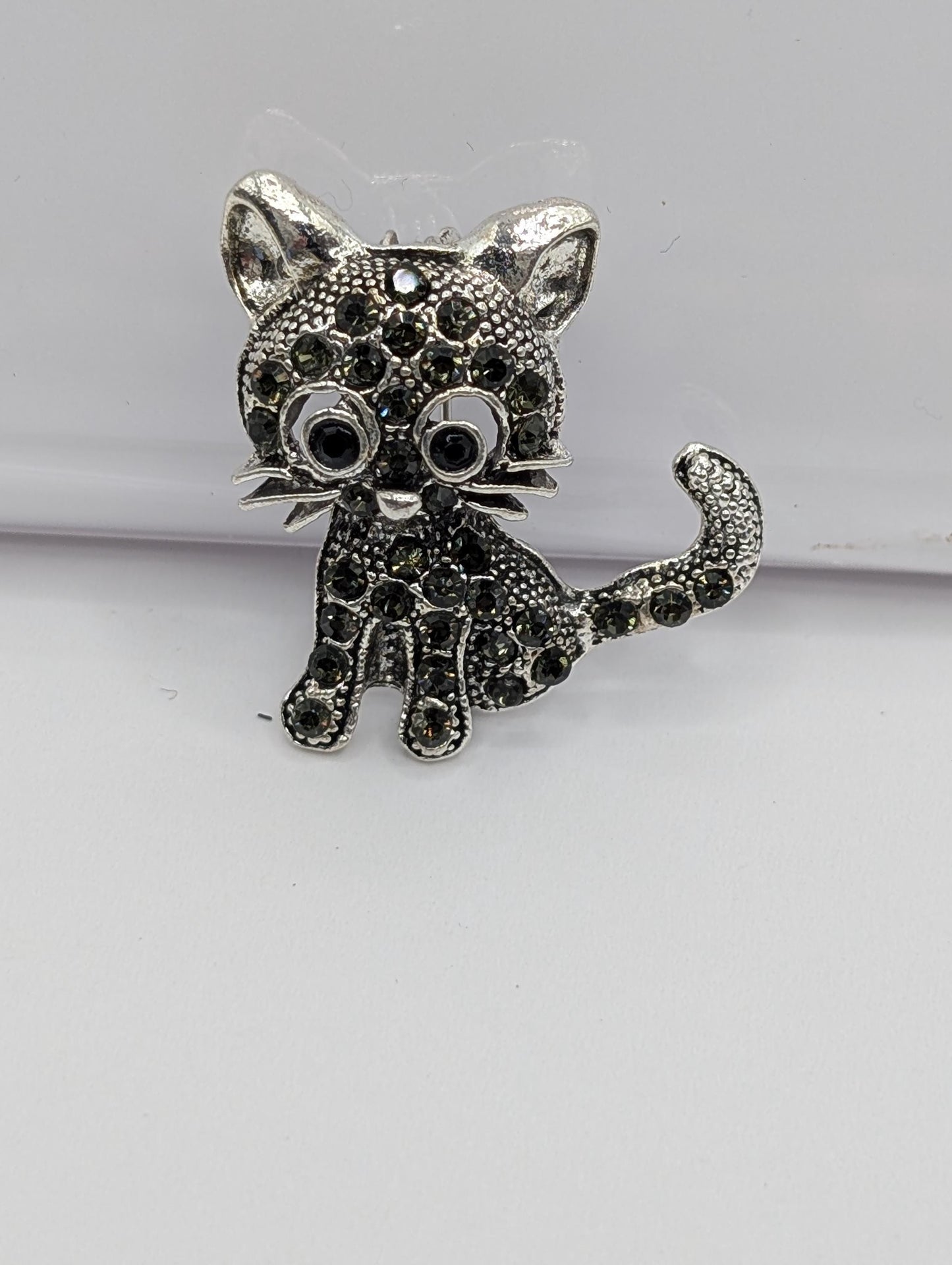 Silver Plated Brooch – Black Rhinestone Cat Pin | Elegant Lightweight Jewelry