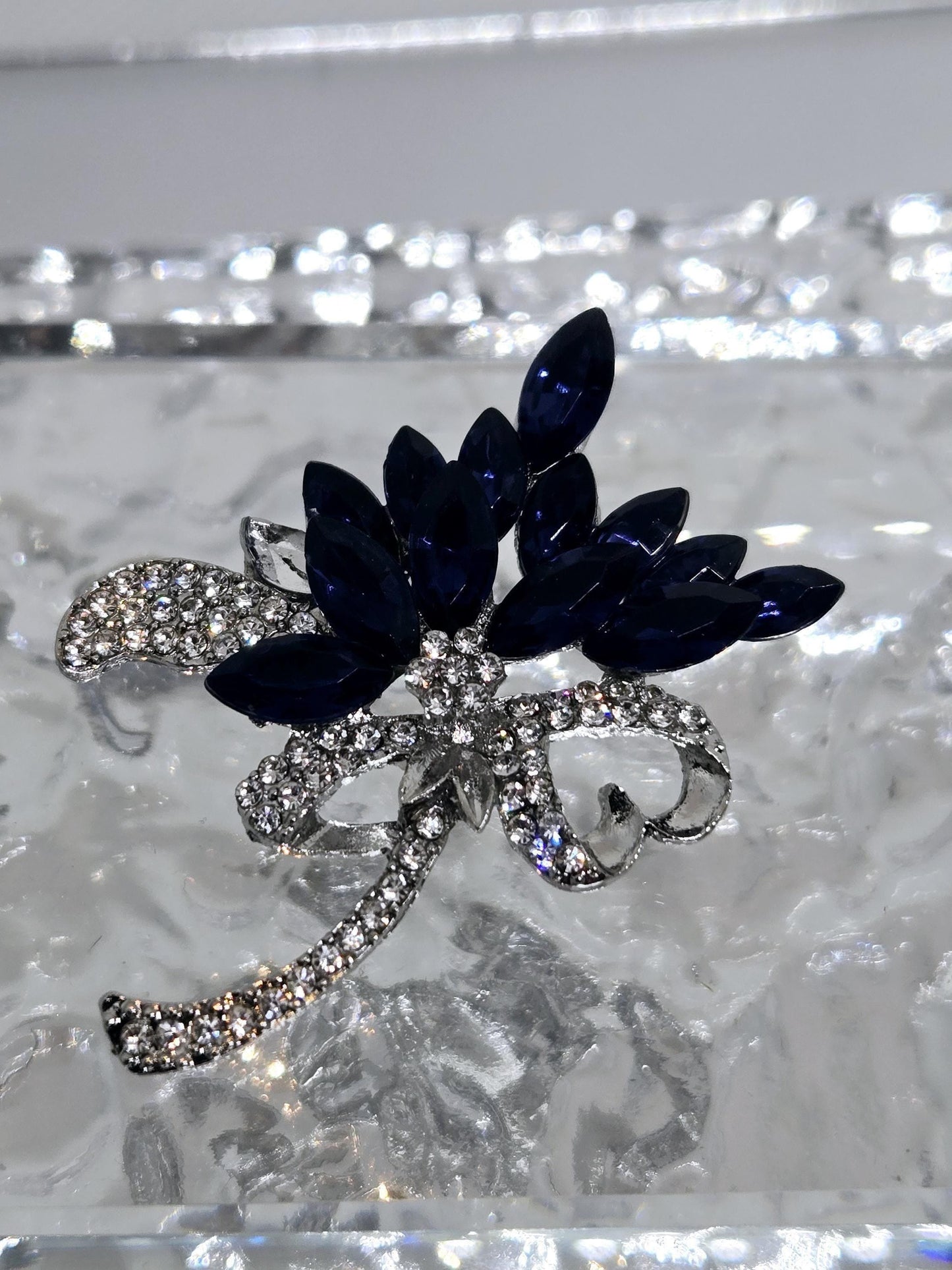 Silver Sapphire Brooch – Floral Accessory Gift with Sparkling Gemstone Design