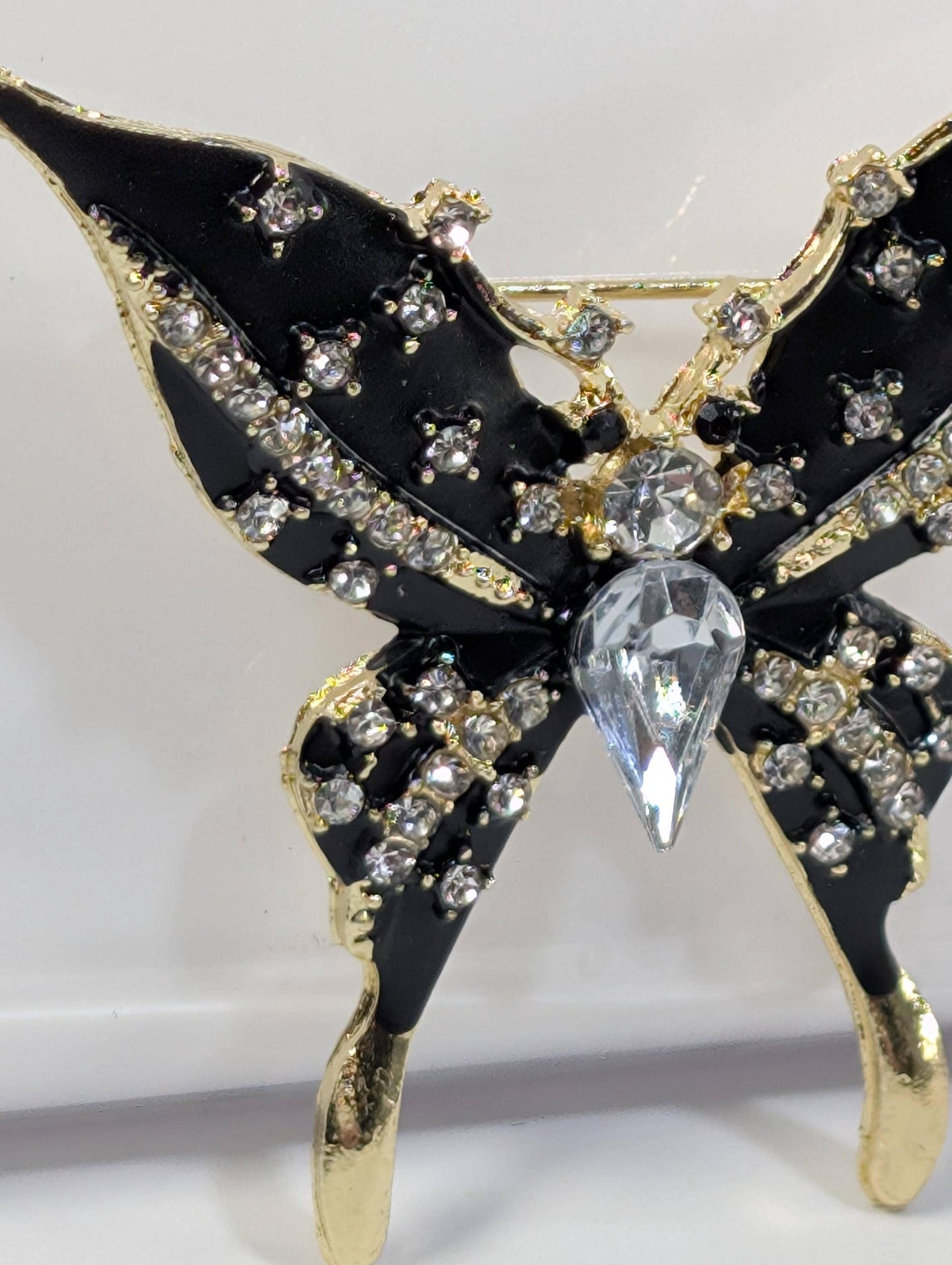 Black Gold Butterfly Brooch – Elegant Jewelry Accessory | Unique Gift Idea