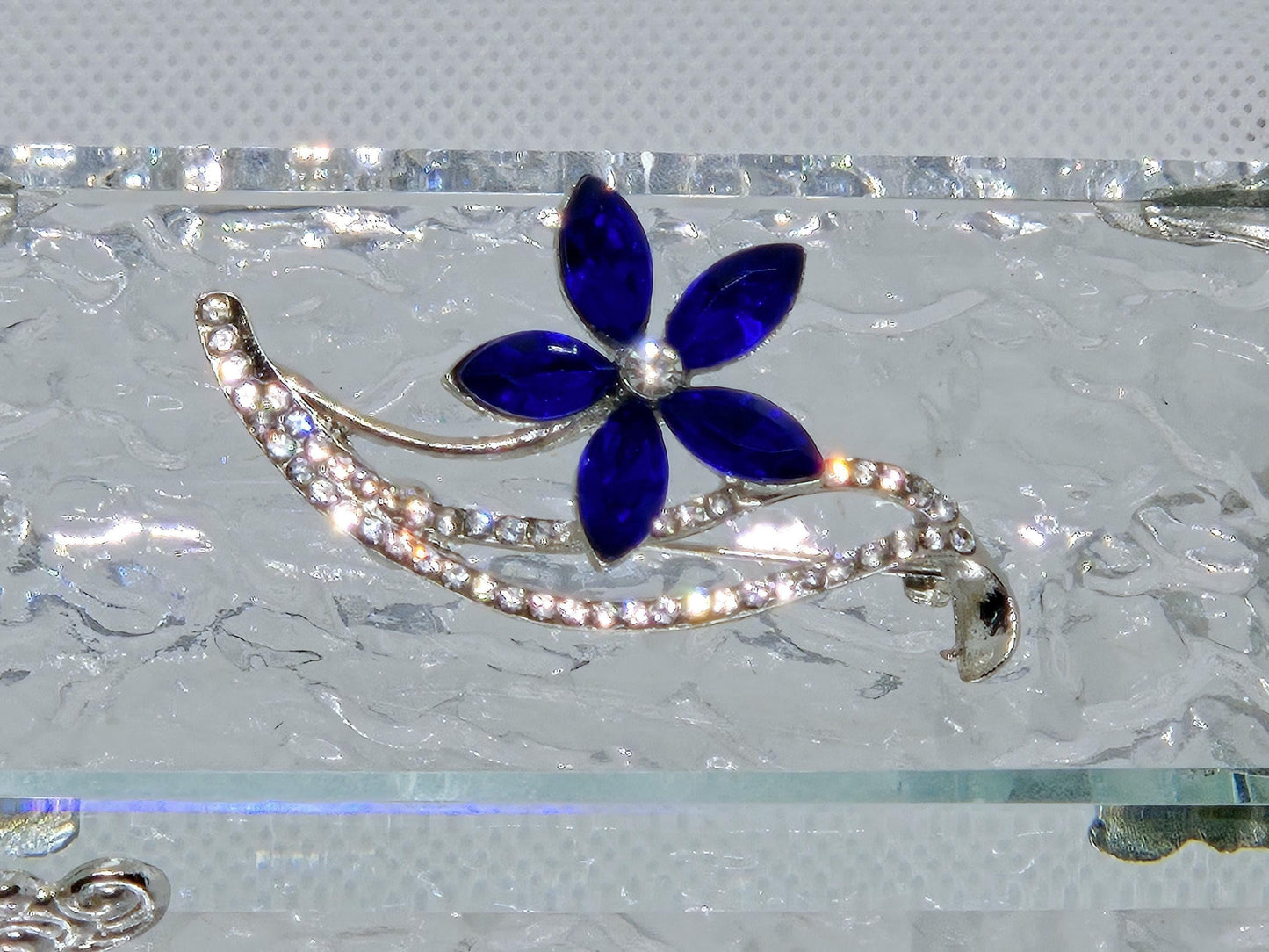 Silver Plated Brooch – Sapphire Flower Floral Lapel Pin, Elegant Jewelry Piece
