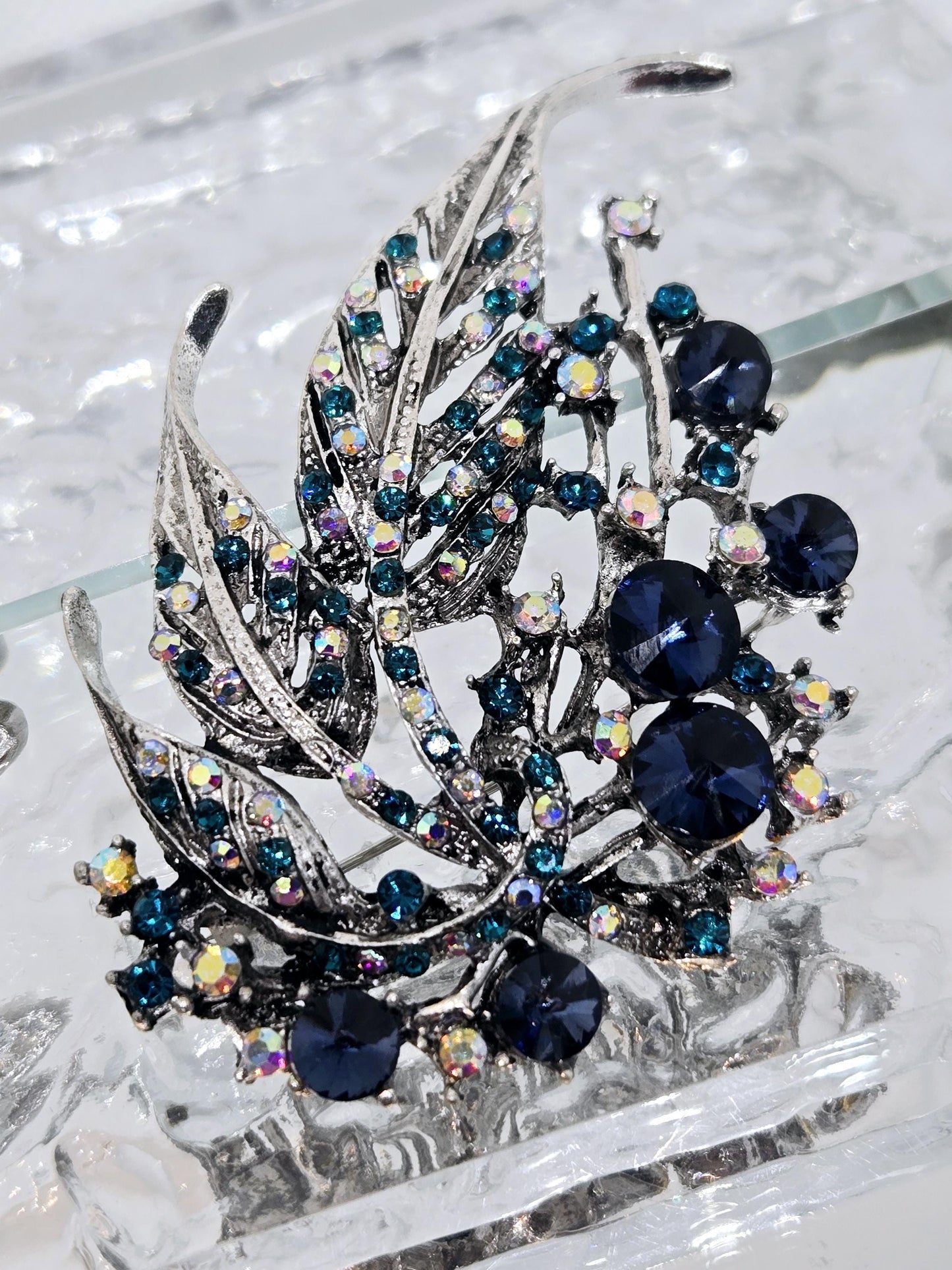 Silver Plated Brooch – Feather Design with Sparkling Sapphire Rhinestones Pin