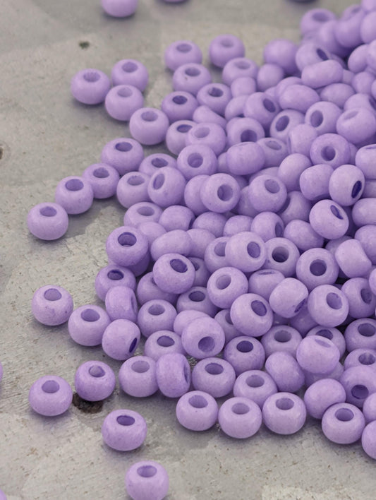 Opaque Lilac Size 8/0 15g pkg