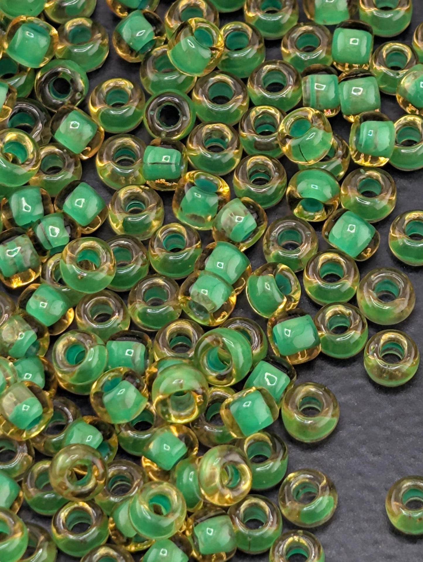 8320SB Translucent Inside Color Lime Green  8/0  Matsuno Seed Beads (15g, ~600 pcs)
