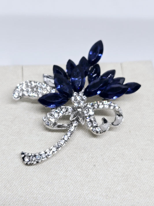 Silver Sapphire Brooch – Floral Accessory Gift with Sparkling Gemstone Design